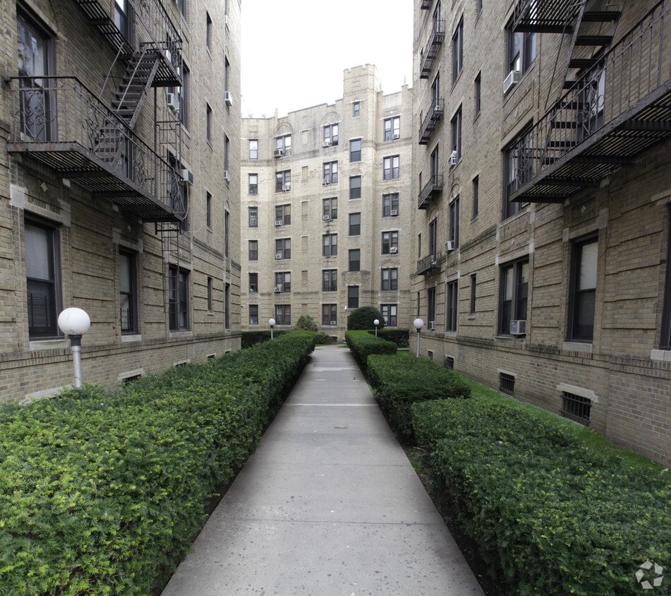 8409 Talbot St, Jamaica, NY 11415 Apartments in Jamaica, NY