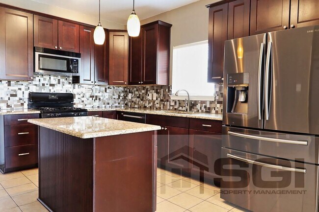 Building Photo - Beautiful 3 Bedroom home Ready to Rent!!!