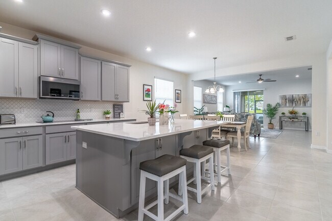 Foto del edificio - 2721 Chantilly Ave