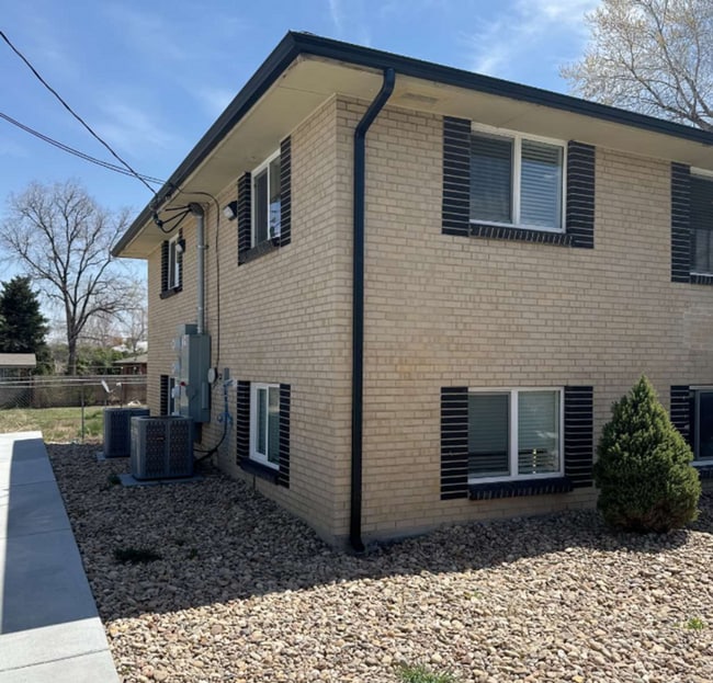 Building Photo - 1204 N Lamar St