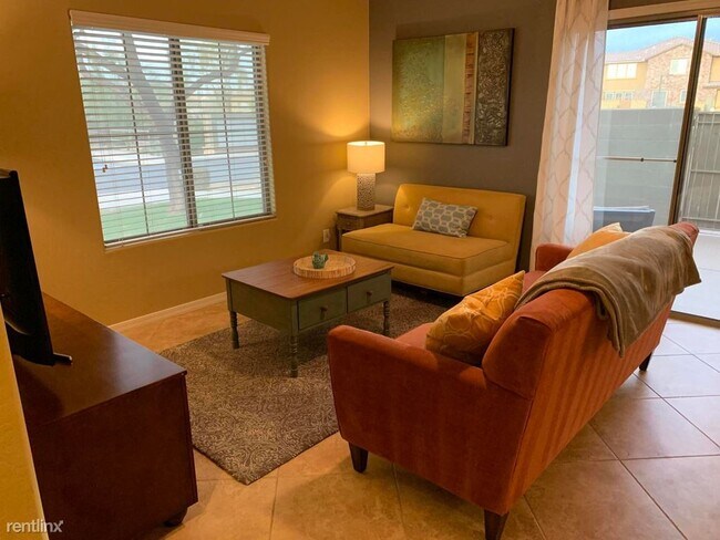 Building Photo - 2 br, 2.5 bath Duplex - 3940 East Melinda ...