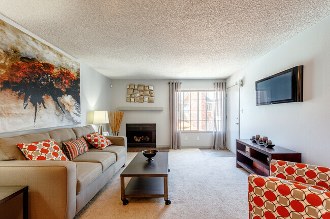 1BR, 1BA - 650 SF - Skyview Apartments