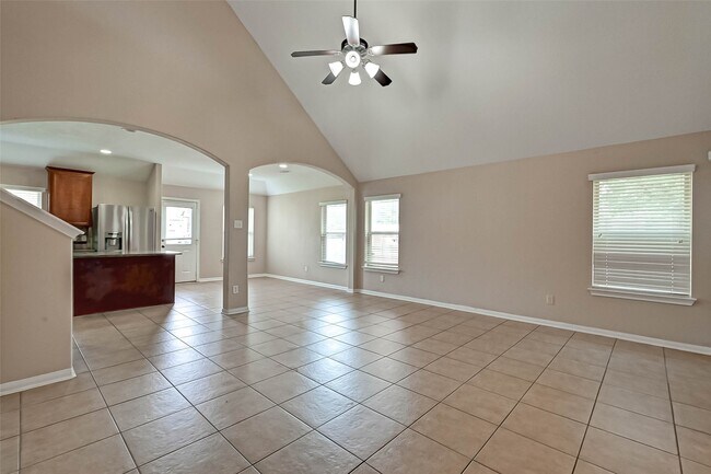 Foto del edificio - 6402 Black Bamboo Ln
