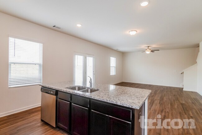 Foto del edificio - 1044 Hudson Ct