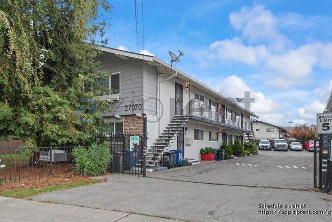 Building Photo - Unit 6A
