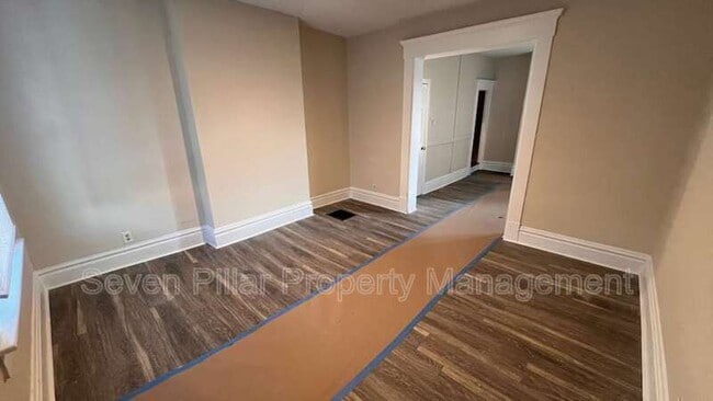 Foto del edificio - 1345 E Livingston Ave