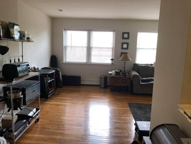 Foto del edificio - 17 Westover Ave Sidebrook Associates