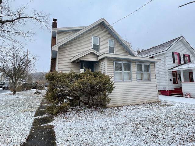 Primary Photo - 4 br, 1.5 bath House - 254 Evaline Ave.