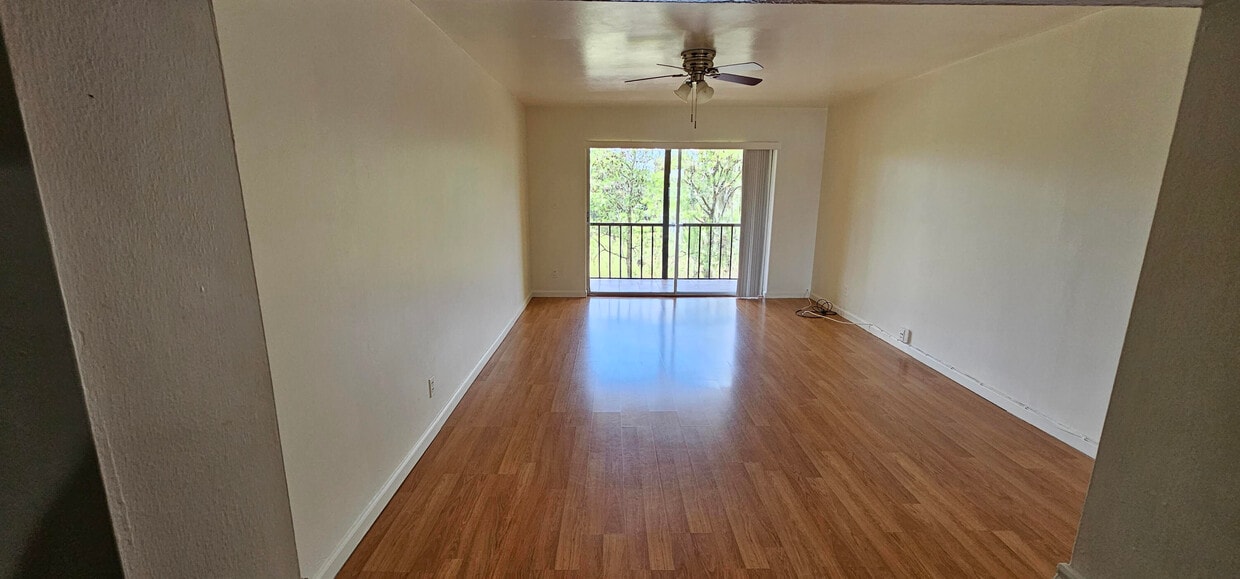Building Photo - 8000 S Colony Cir