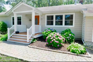 Building Photo - 812 Wood Wild Dr