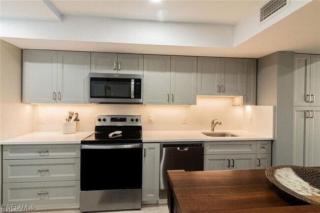 Foto del edificio - 833 Meadowland Dr
