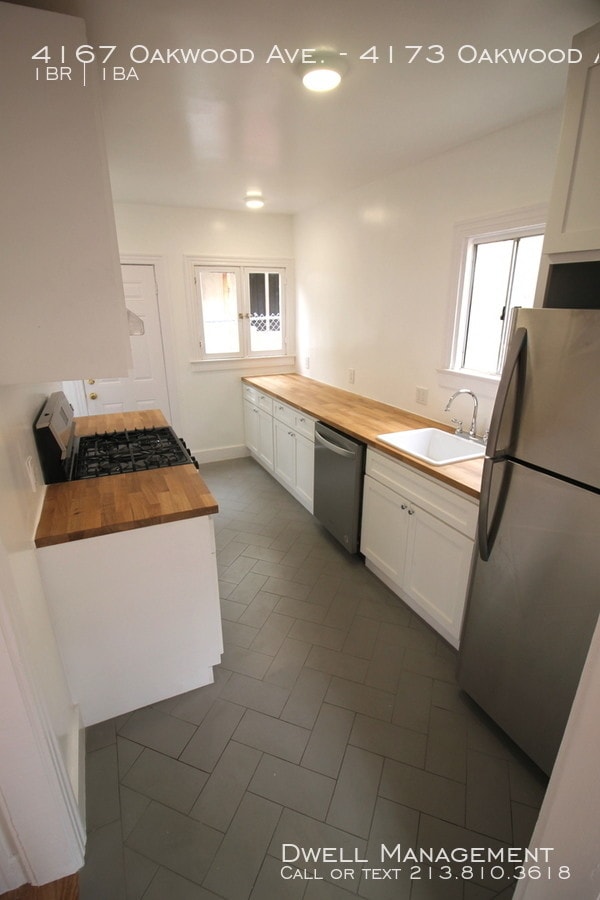 Building Photo - 4167 Oakwood Ave