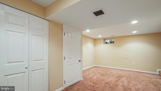 Building Photo - 24 Garrison Ridge Ct