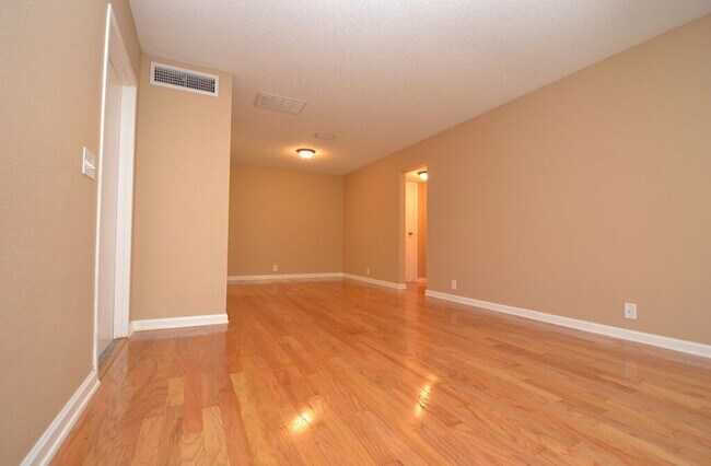 Foto del edificio - Gorgeous 1/1 Condo in Winter Springs ~ Upd...