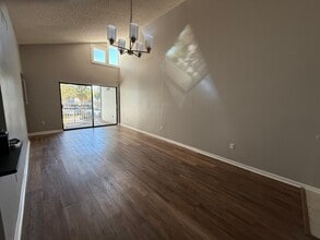 Building Photo - 3623 Atrium Dr