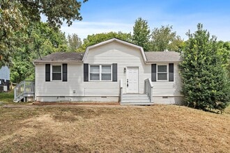 Building Photo - 1541 Cherry Tree Dr