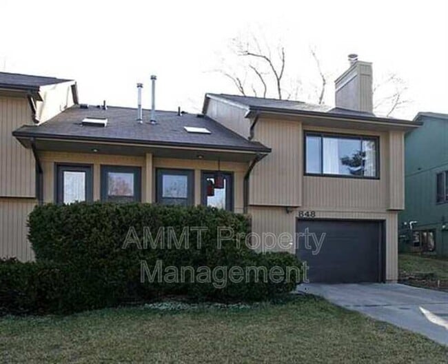 JR Real Estate: 848 Dover Street - JR Real Estate: 848 Dover Street House