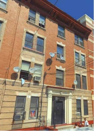 Primary Photo - 617 E 179th St