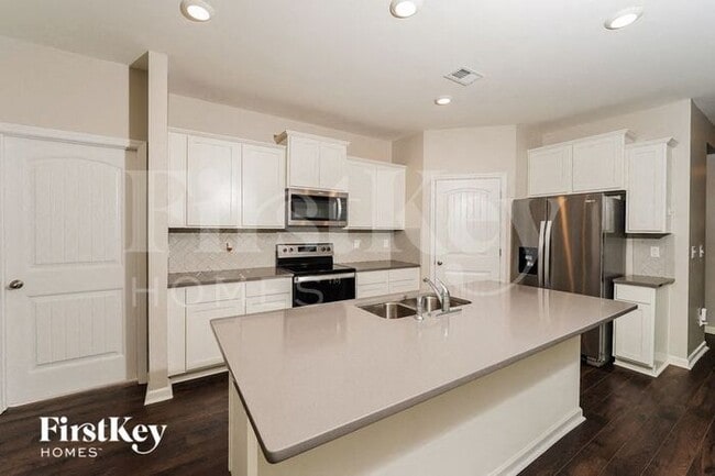 Building Photo - 1046 Mountain Laurel Cir