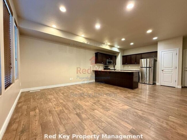 Building Photo - 6817 Bowker Dr