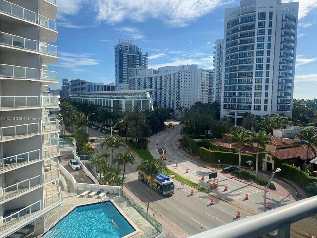 Building Photo - 5880  Collins Ave  807 Miami Beach Fl 33140