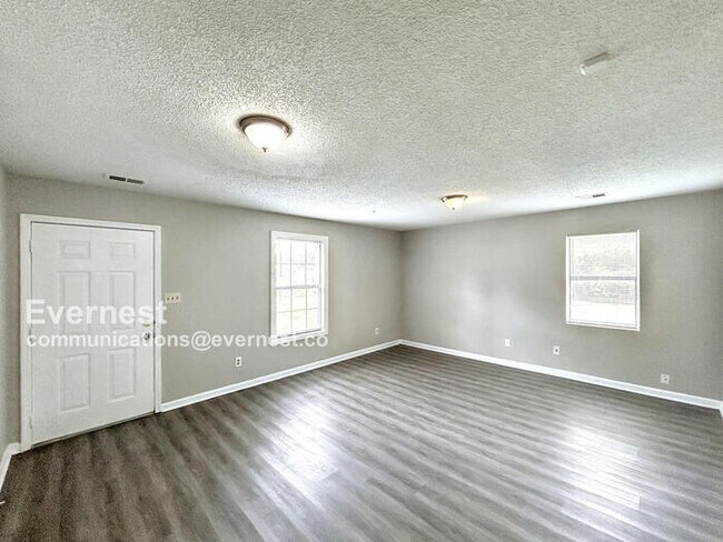 Foto del edificio - 2387 Rosehaven Ave