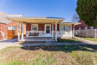 Building Photo - 542 S Marcilene Ter