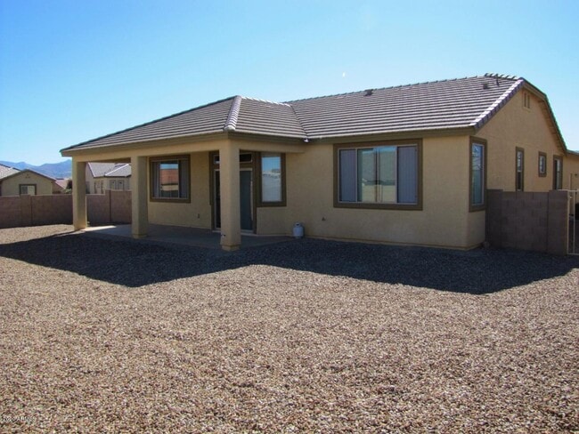 Building Photo - 2561 Sweet Grass Dr