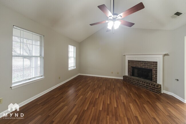 Building Photo - 3054 Caitlynn Circle S