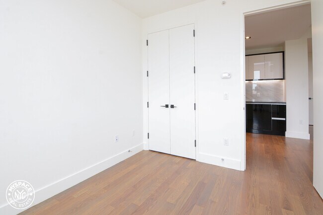 Building Photo - 572 Ocean Pkwy