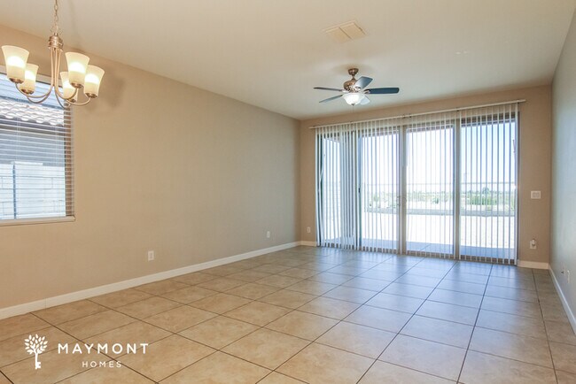 Foto del edificio - 23775 W Magnolia Dr