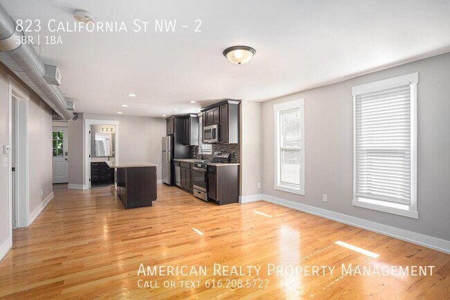 Foto del edificio - 823 California St NW