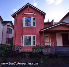Building Photo - 2025 Elm St