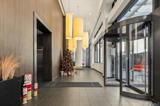 Foto del edificio - 7 DeKalb Ave