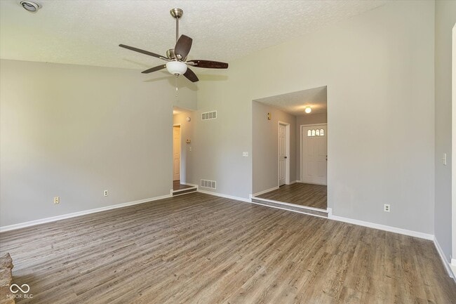 Foto del edificio - 7313 Shanna Cir
