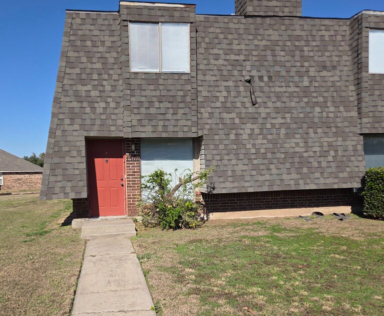 Foto principal - 1301 Eastgate Dr