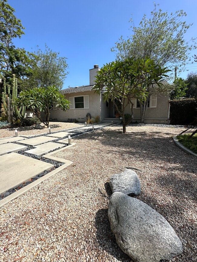 Building Photo - 3282 Stoner Ave