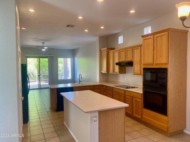 Building Photo - 3534 W Rushmore Dr