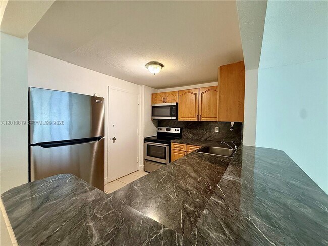 Foto del edificio - 9143 SW 77th Ave