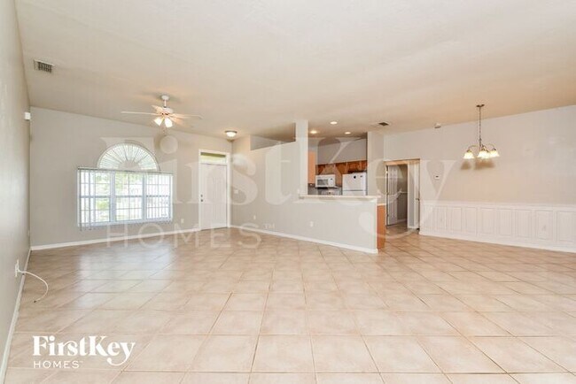 Foto del edificio - 18465 Tulip Rd