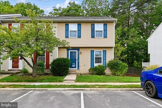 Building Photo - 631 Realm Ct W