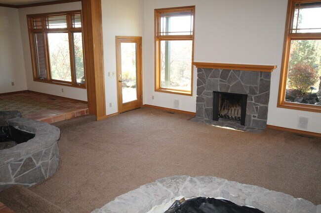 Building Photo - Custom Built Home in a Country Setting, 3 ...