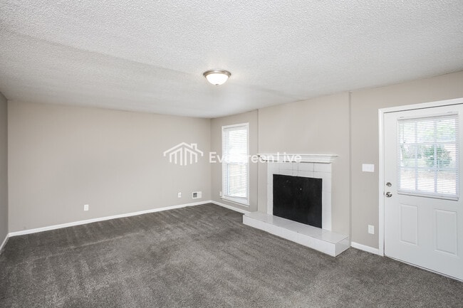 Foto del edificio - 109 Duchess Trail