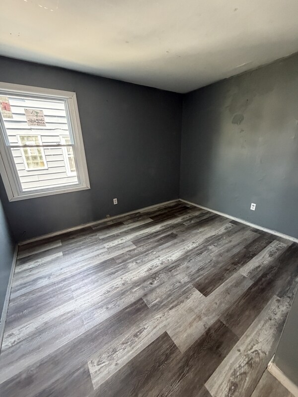 Foto del edificio - 16317 Clearview Ave