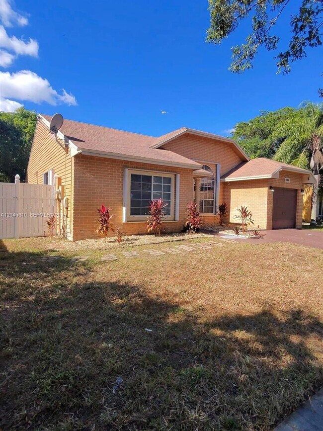 Foto del edificio - 1430 SW 85th Terrace