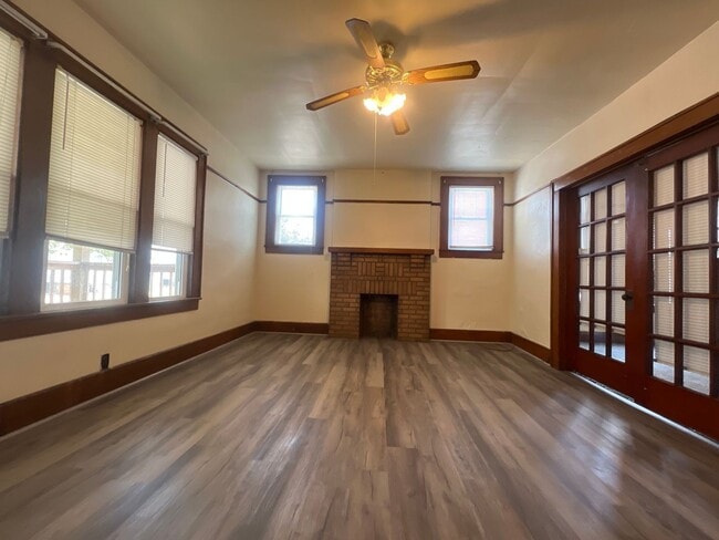 Building Photo - 233-235 Grant Avenue