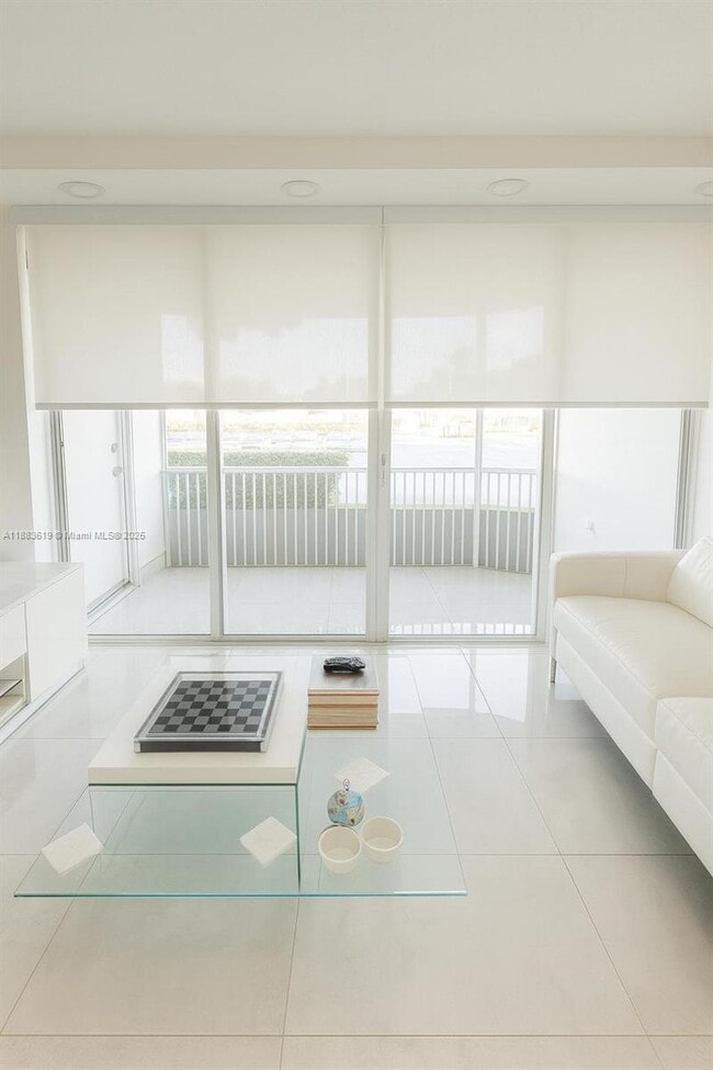 Building Photo - 1780 NE 191st St