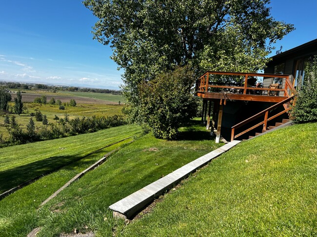 Building Photo - 5014 Justin Ln