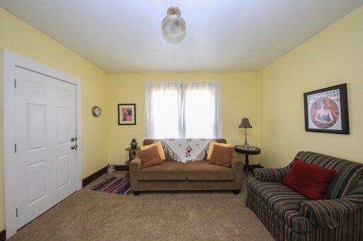 Foto del edificio - 1040 Walnut Hill Pl