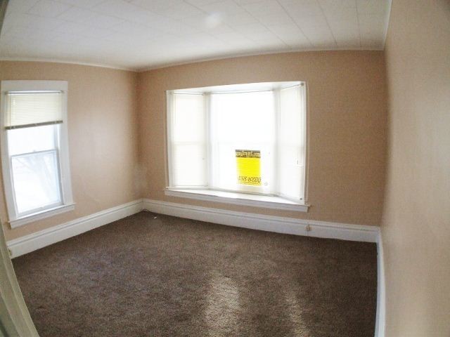 Building Photo - 2 br, 1 bath  - 1552 Coit Ave NE # 2 #2 upper